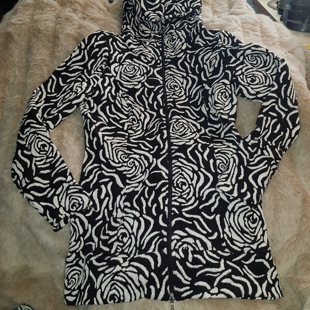 Joseph Ribkoff black & white zip up jacket